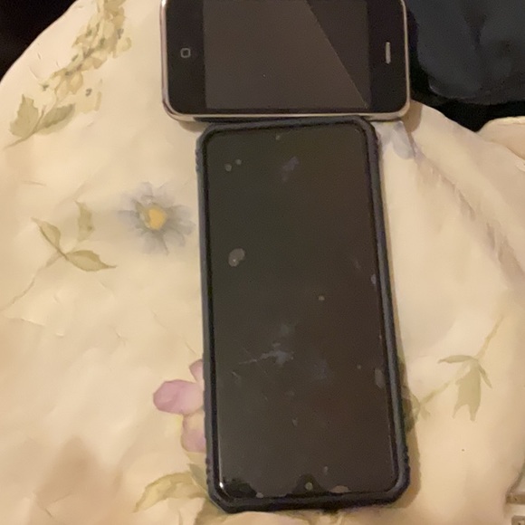 Motorola Black Cell Phone - Picture 3 of 4